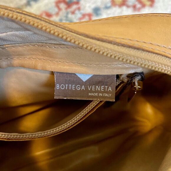 Bottega Veneta Vintage Tan Crossbody Shoulder bag - Picture 9 of 12